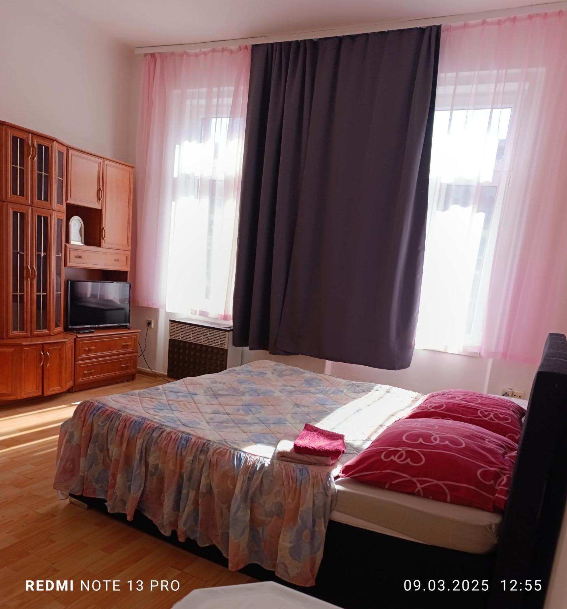 Apartments " Vintag " Теплице Экстерьер фото